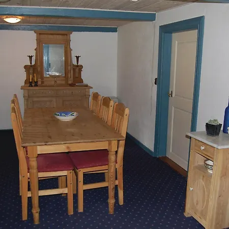 Three-bedroom In * בלבאנד