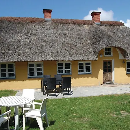 3 Bedroom Gorgeous In * Blavand