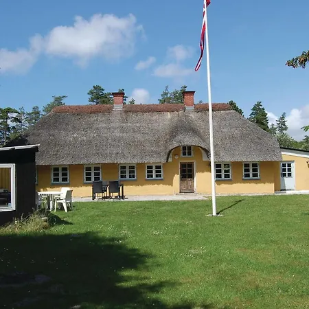 בית נופש Three-bedroom In בלבאנד
